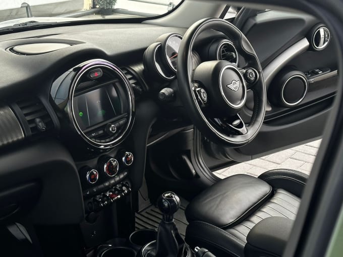 2019 Mini Hatch