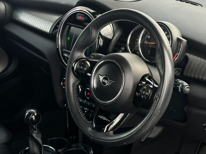 2019 Mini Hatch