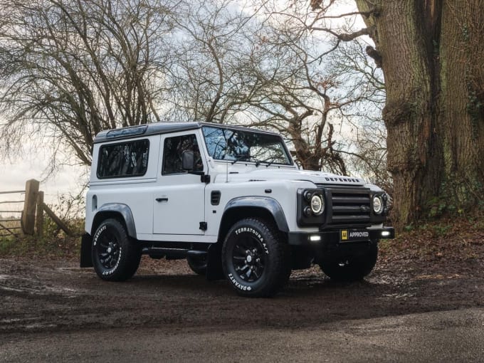 2015 Land Rover Defender 90