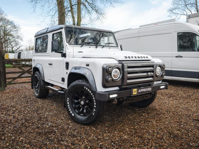 2015 Land Rover Defender 90