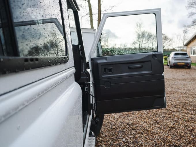 2015 Land Rover Defender 90