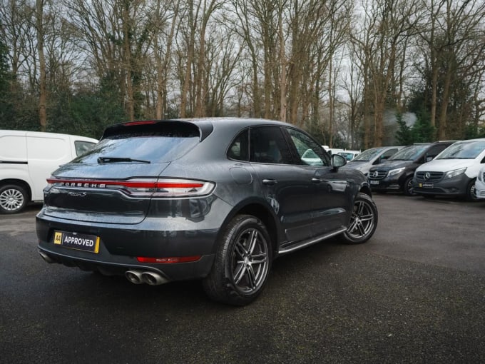 2025 Porsche Macan