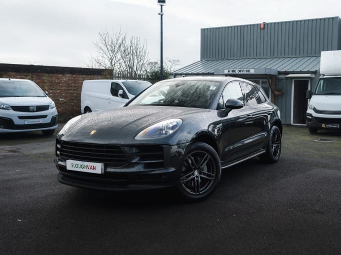 2025 Porsche Macan