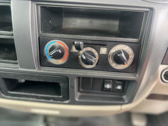 2025 Nissan Nt400 Cabstar