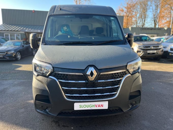 2025 Renault Master