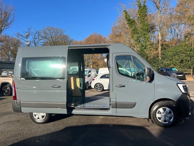 2025 Renault Master