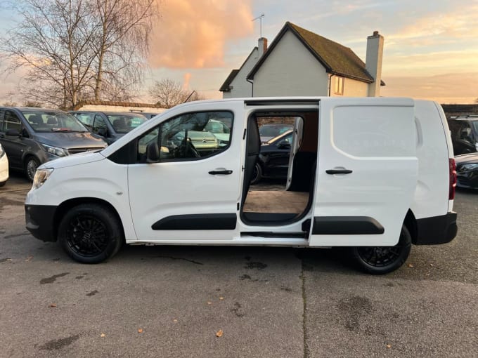 2025 Vauxhall Combo