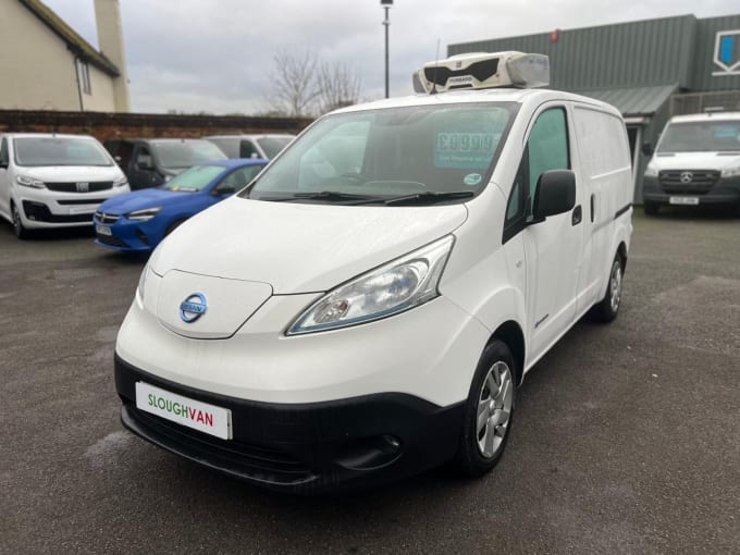 2025 Nissan E-nv200