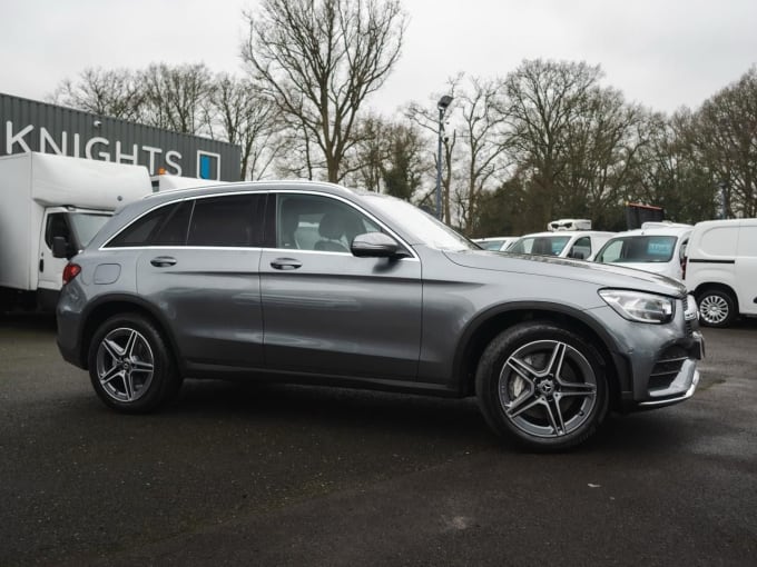 2025 Mercedes-benz Glc