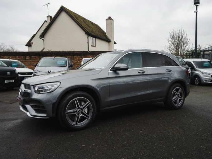 2025 Mercedes-benz Glc