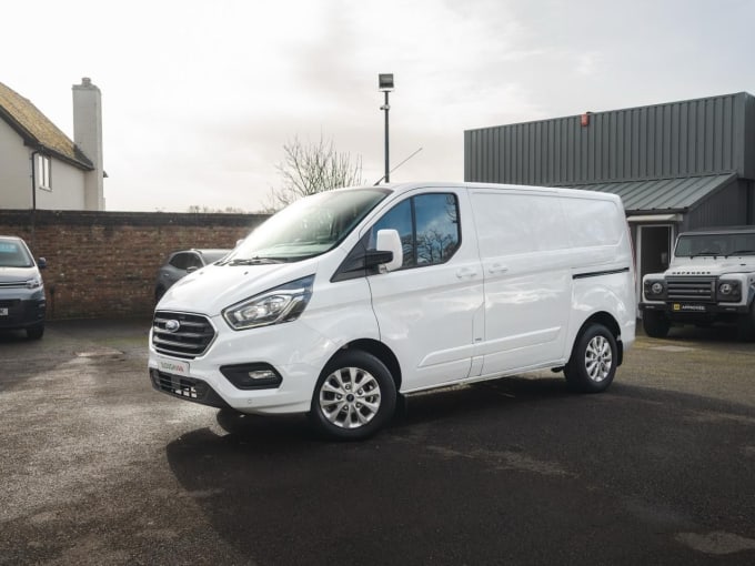 2025 Ford Transit Custom