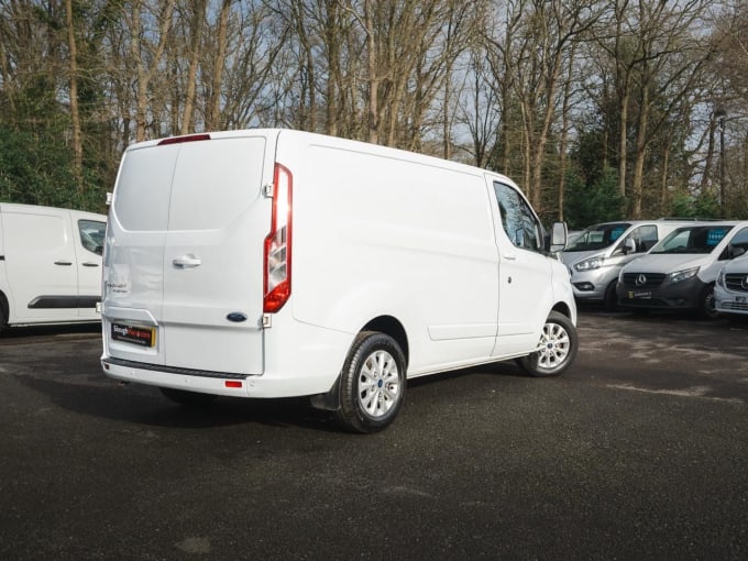 2025 Ford Transit Custom