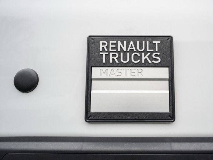 2025 Renault Trucks Master