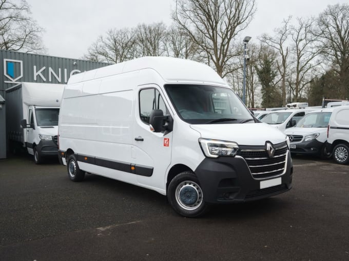 2025 Renault Trucks Master