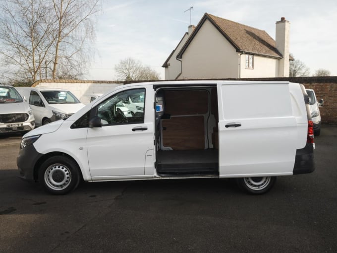 2025 Mercedes-benz Vito