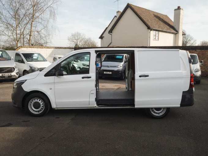 2025 Mercedes-benz Vito