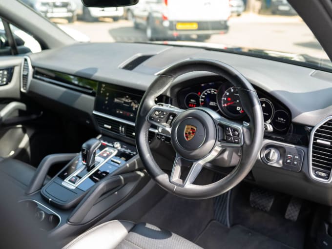 2025 Porsche Cayenne