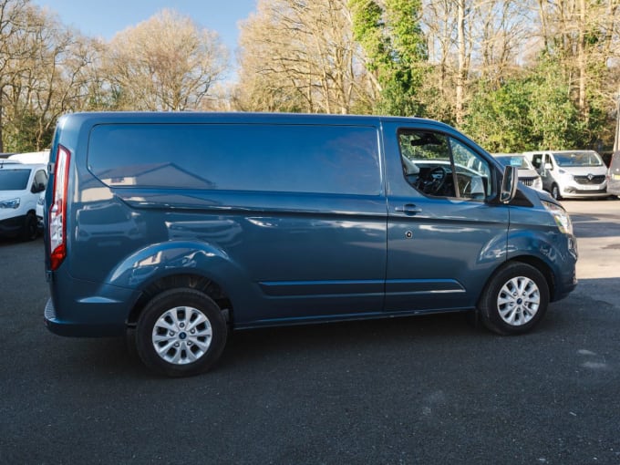 2025 Ford Transit Custom