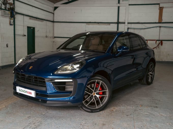 2025 Porsche Macan