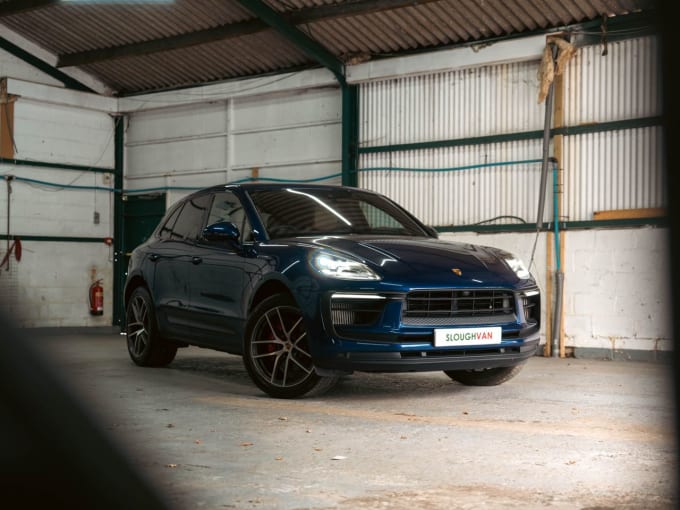 2025 Porsche Macan