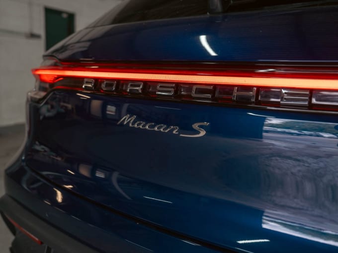 2025 Porsche Macan