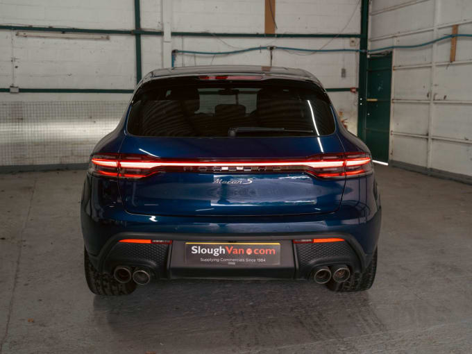 2025 Porsche Macan