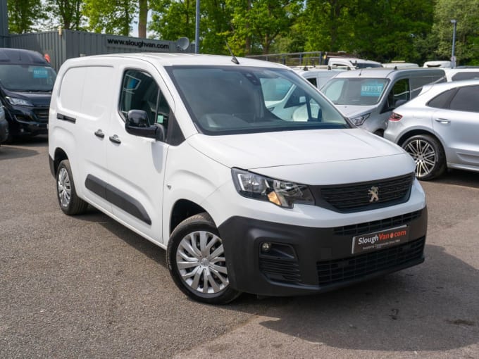 2025 Peugeot Partner
