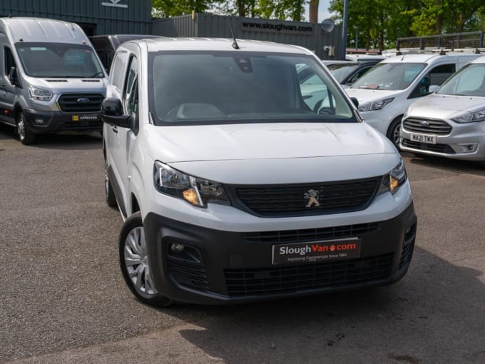 2025 Peugeot Partner
