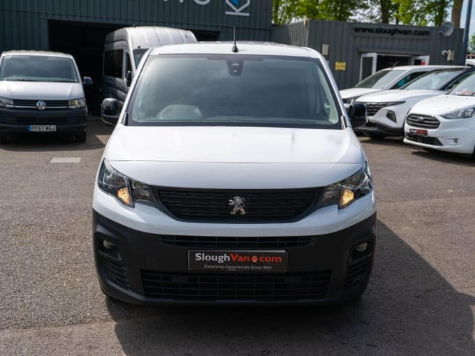 2025 Peugeot Partner