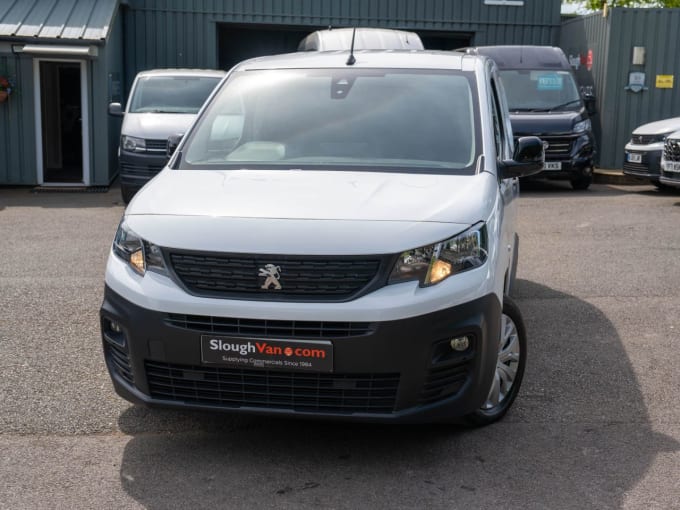 2025 Peugeot Partner