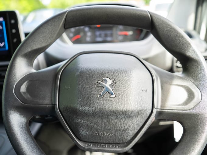 2025 Peugeot Partner