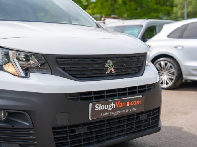 2025 Peugeot Partner