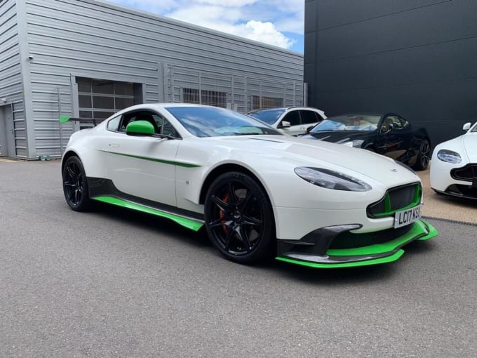 2025 Aston Martin Vantage