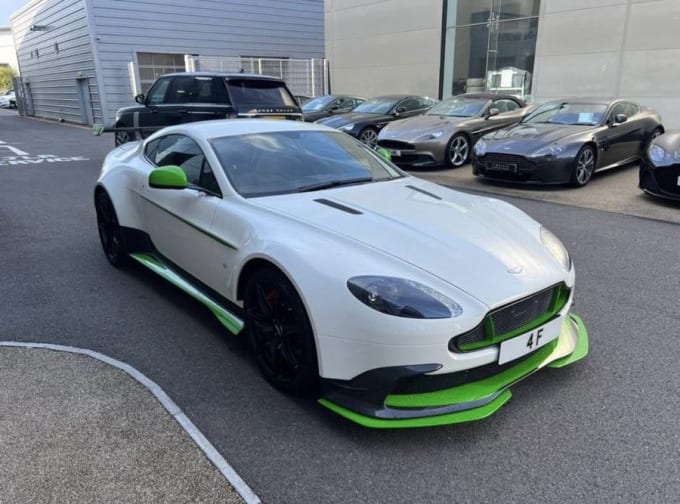 2025 Aston Martin Vantage