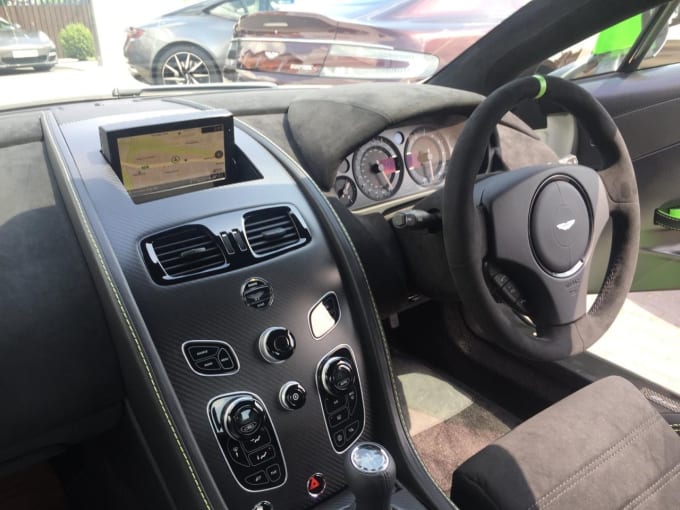 2025 Aston Martin Vantage
