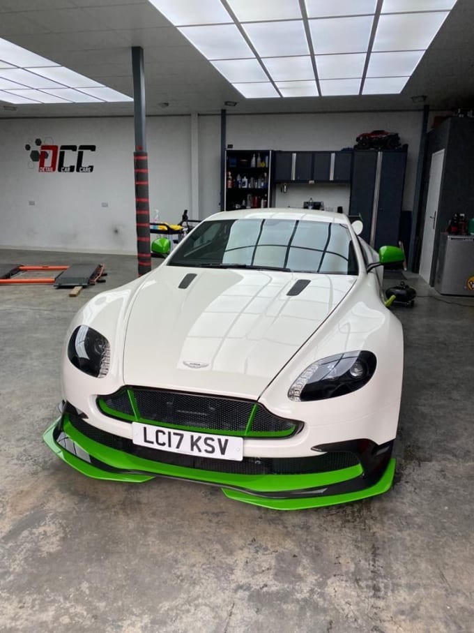 2025 Aston Martin Vantage