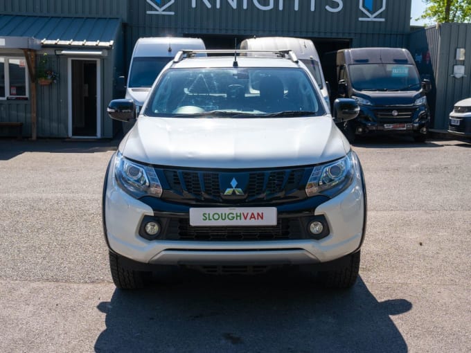 2025 Mitsubishi L200