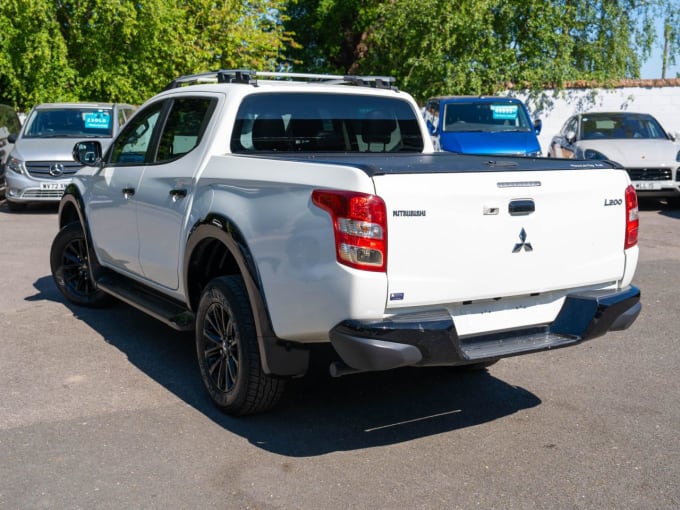 2025 Mitsubishi L200