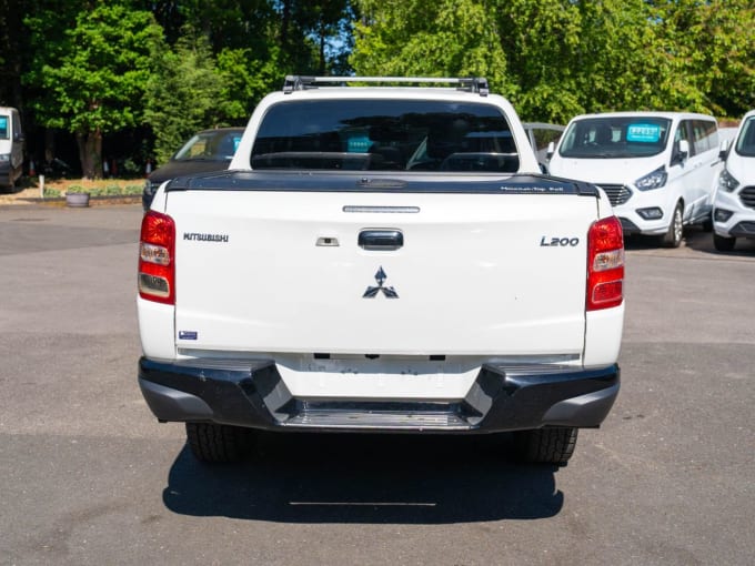 2025 Mitsubishi L200