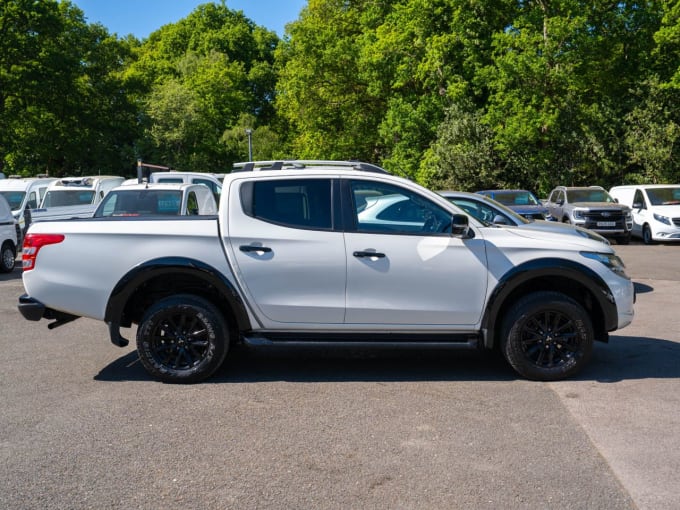 2025 Mitsubishi L200