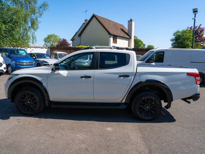 2025 Mitsubishi L200