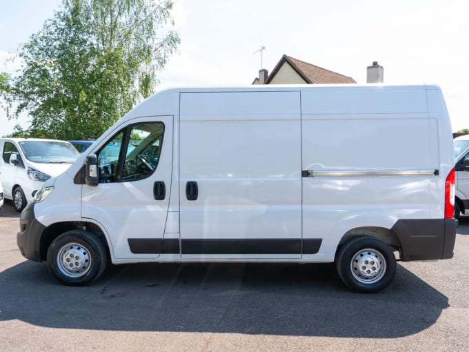 2025 Vauxhall Movano