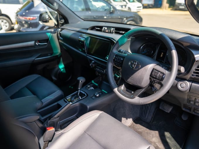 2025 Toyota Hi-lux