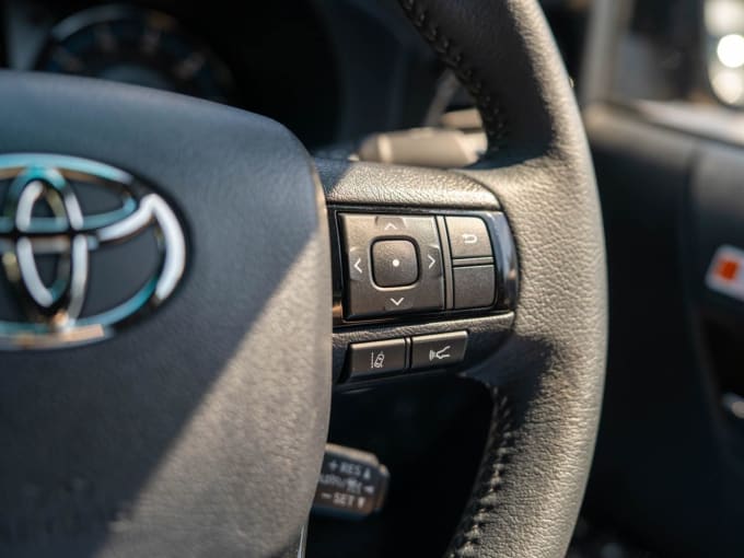 2025 Toyota Hi-lux