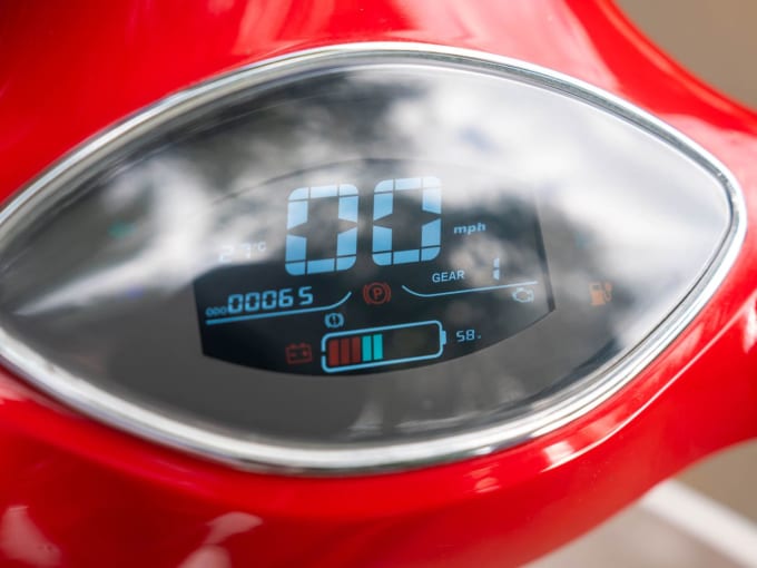 2025 Sakura Ev 3000