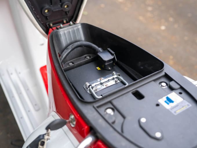 2025 Sakura Ev 3000