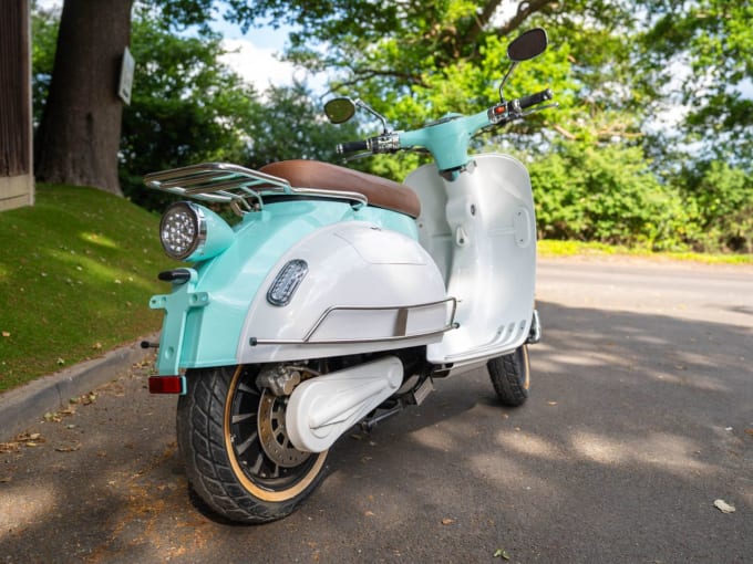 2025 Velo Ev 3000