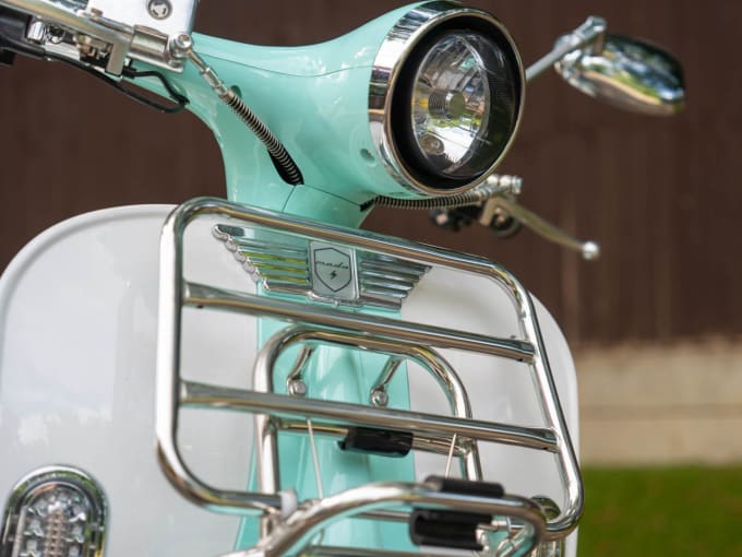 2025 Velo Ev 3000