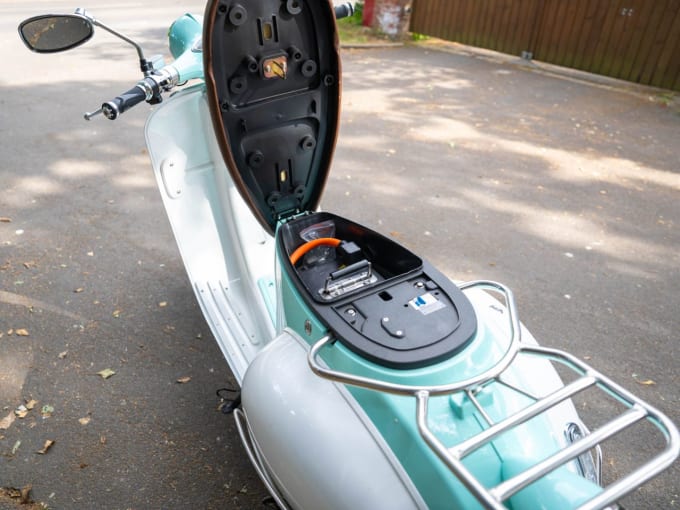 2025 Velo Ev 3000