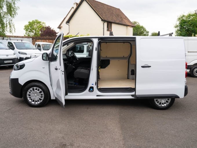 2025 Toyota Proace